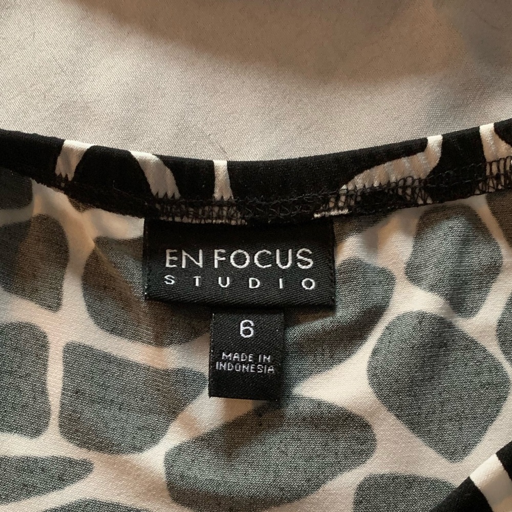 Adorable Black & White Cheetah Print Maxi Dress!👗 - Picture 5 of 6